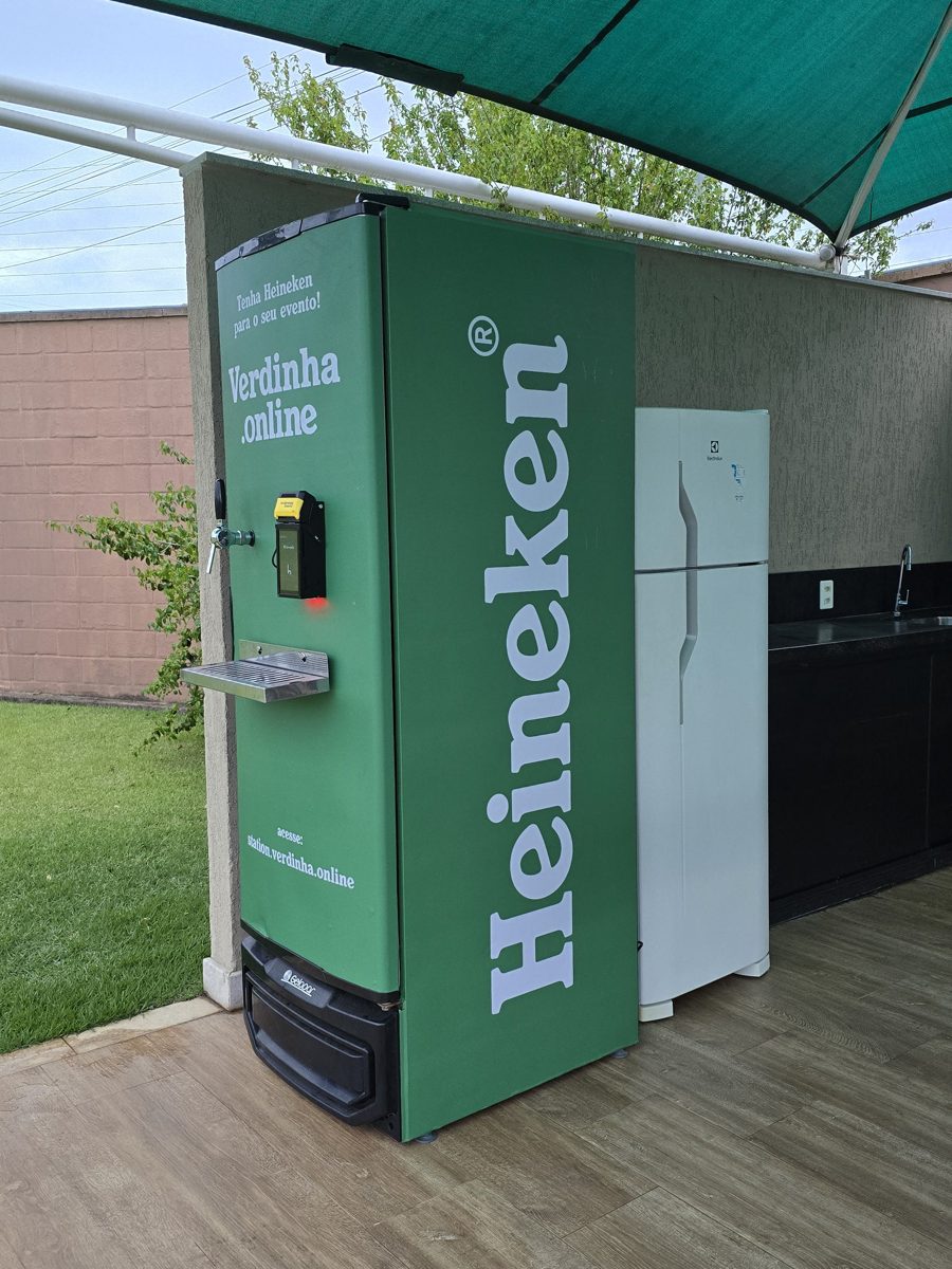 Chopeira automática em área gourmet coberta